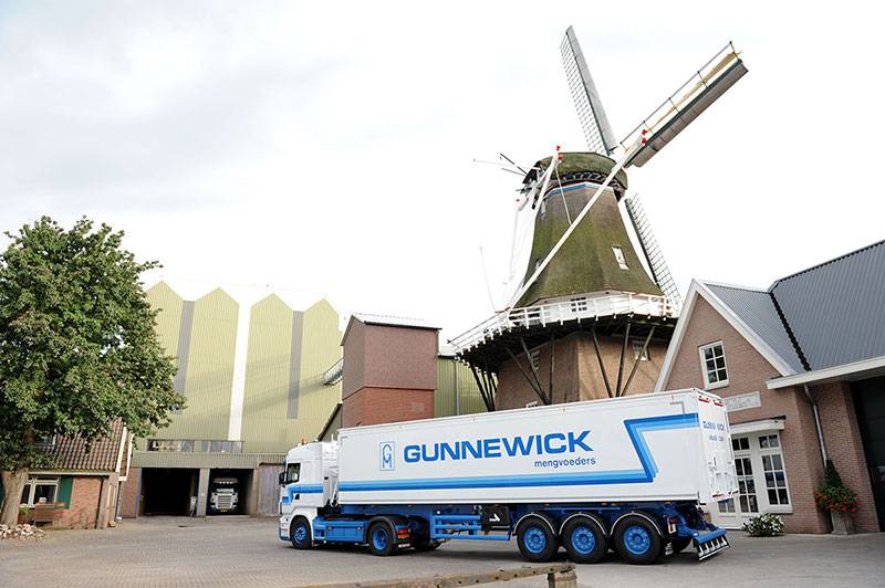 Gunnewick Mengvoeders in Vragender